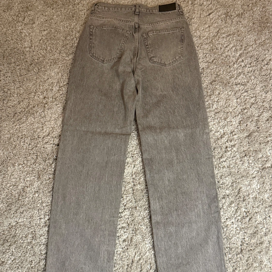 Gråa jeans Gina tricot  - 1