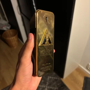 1 Million Elixir parfym 100ml - Säljer en 1 Million Elixir parfym från Paco Rabanne. Köpt på kicks. Användt ca 50/100 ml 