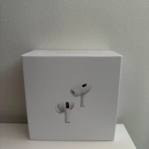 AirPod Pro 2nd gen - Hej säljer nu mina AirPod Pro 2nd gen pga att jag fick de i present men har redan ett par.