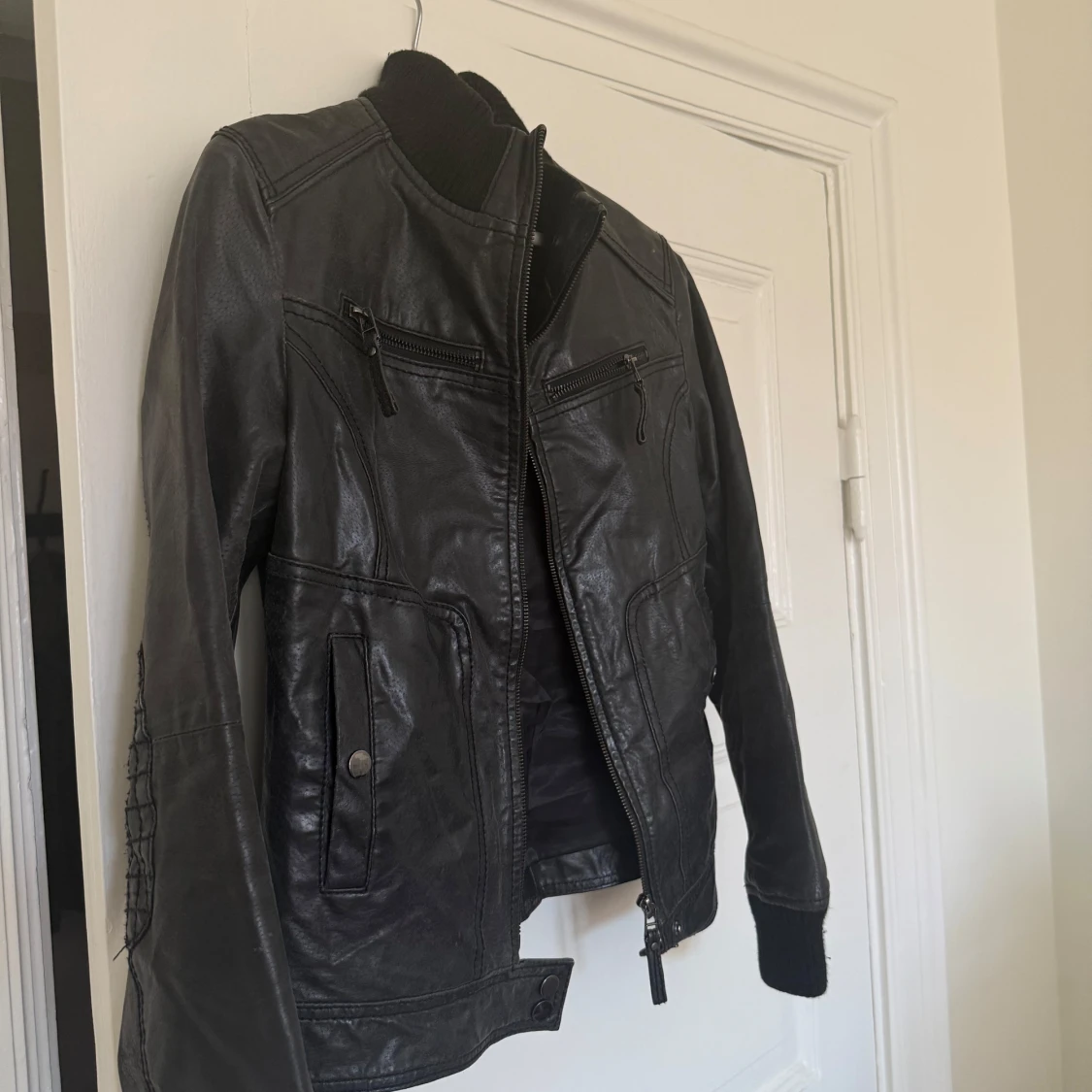 Svart skinnjacka från Conbipel - 2