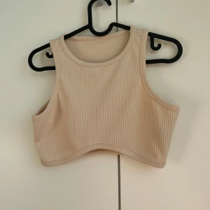 Croptop - Ribbad croptop