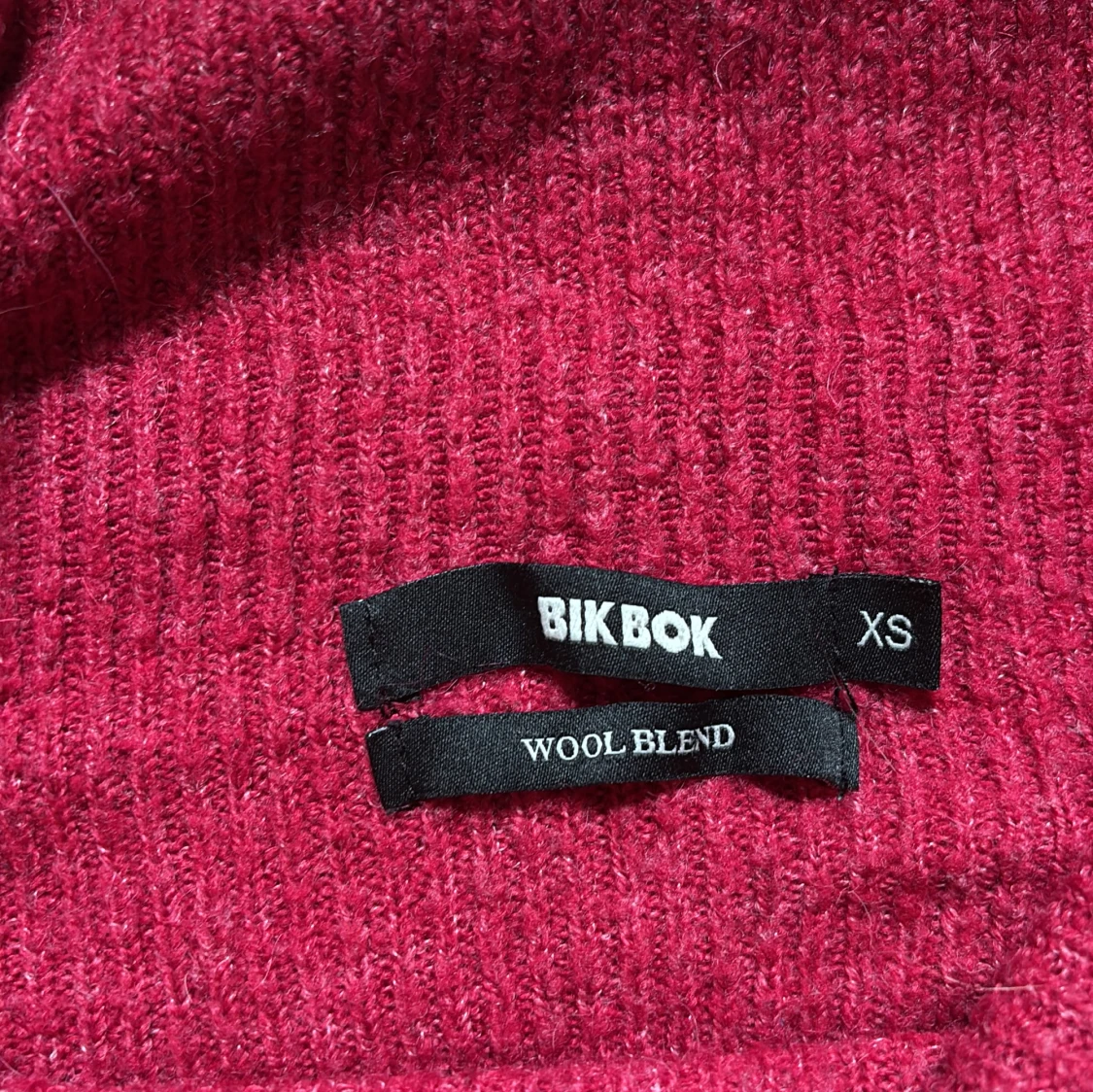 Vinröd stickad tröja - 2