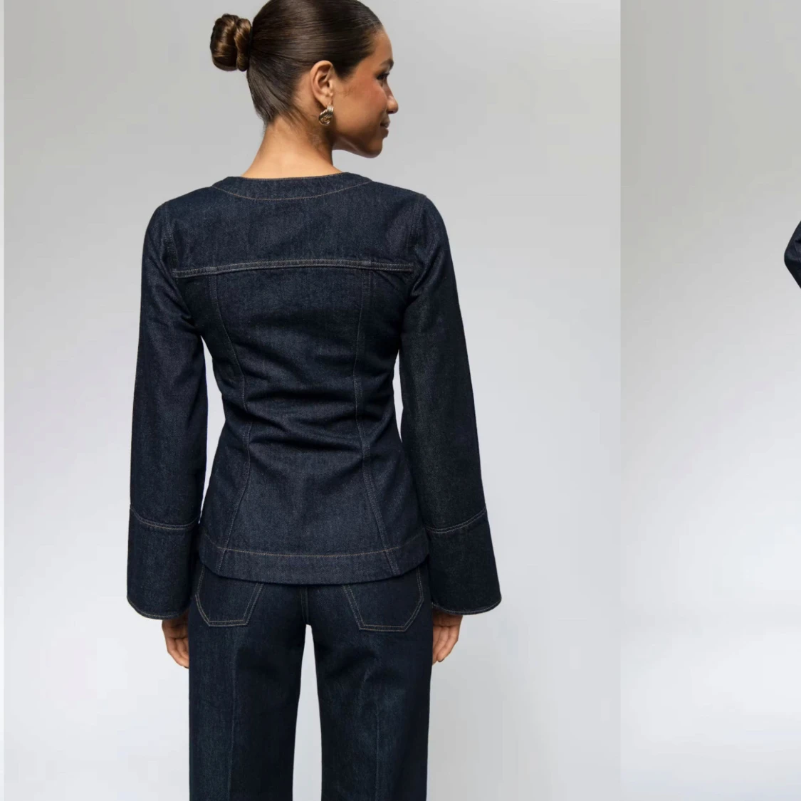 Mörkblå figursydd jeansjacka - 2