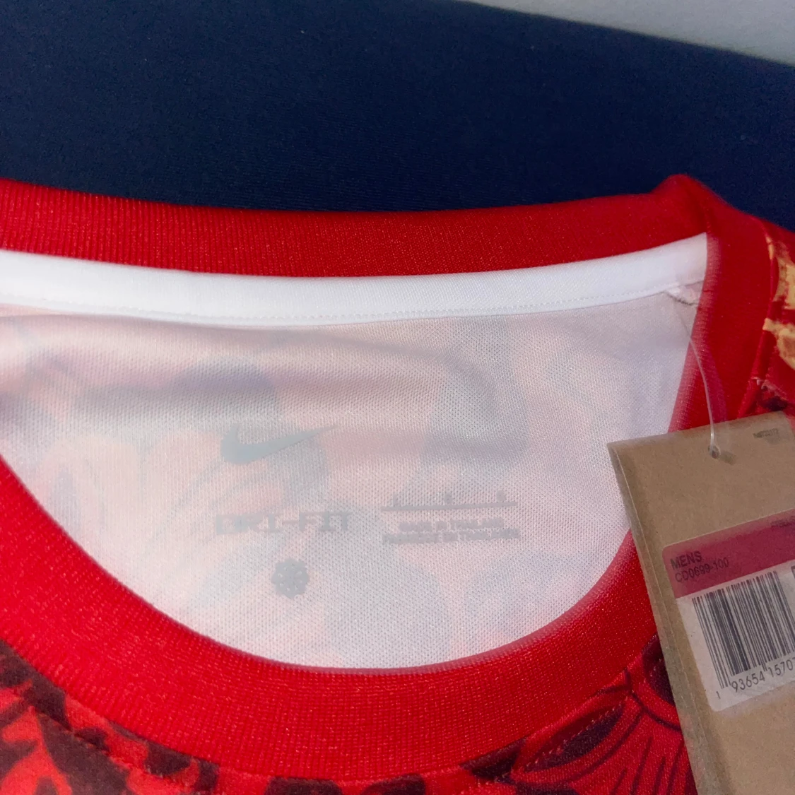 Portugal Nike fotbollströja röd blommig - 2