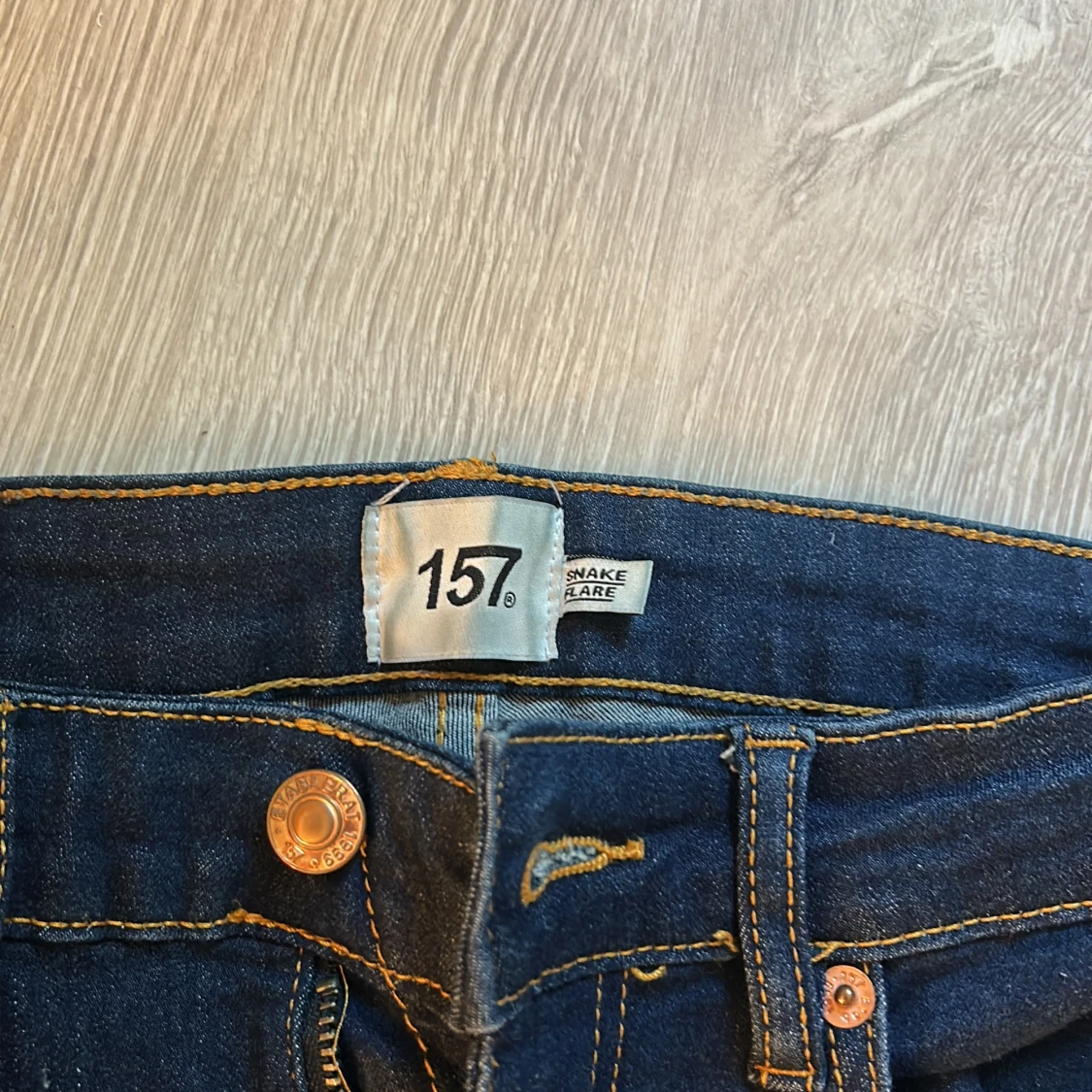Mörkblå flare jeans från 157 - 3
