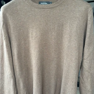 Tröja från dressman - Säljer pga den inte passar mig längre. Endast använd ca 3 ggr