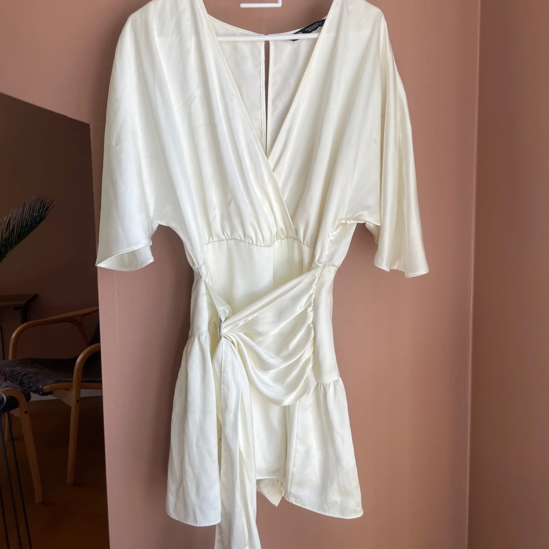 Zara satinklänning - 1