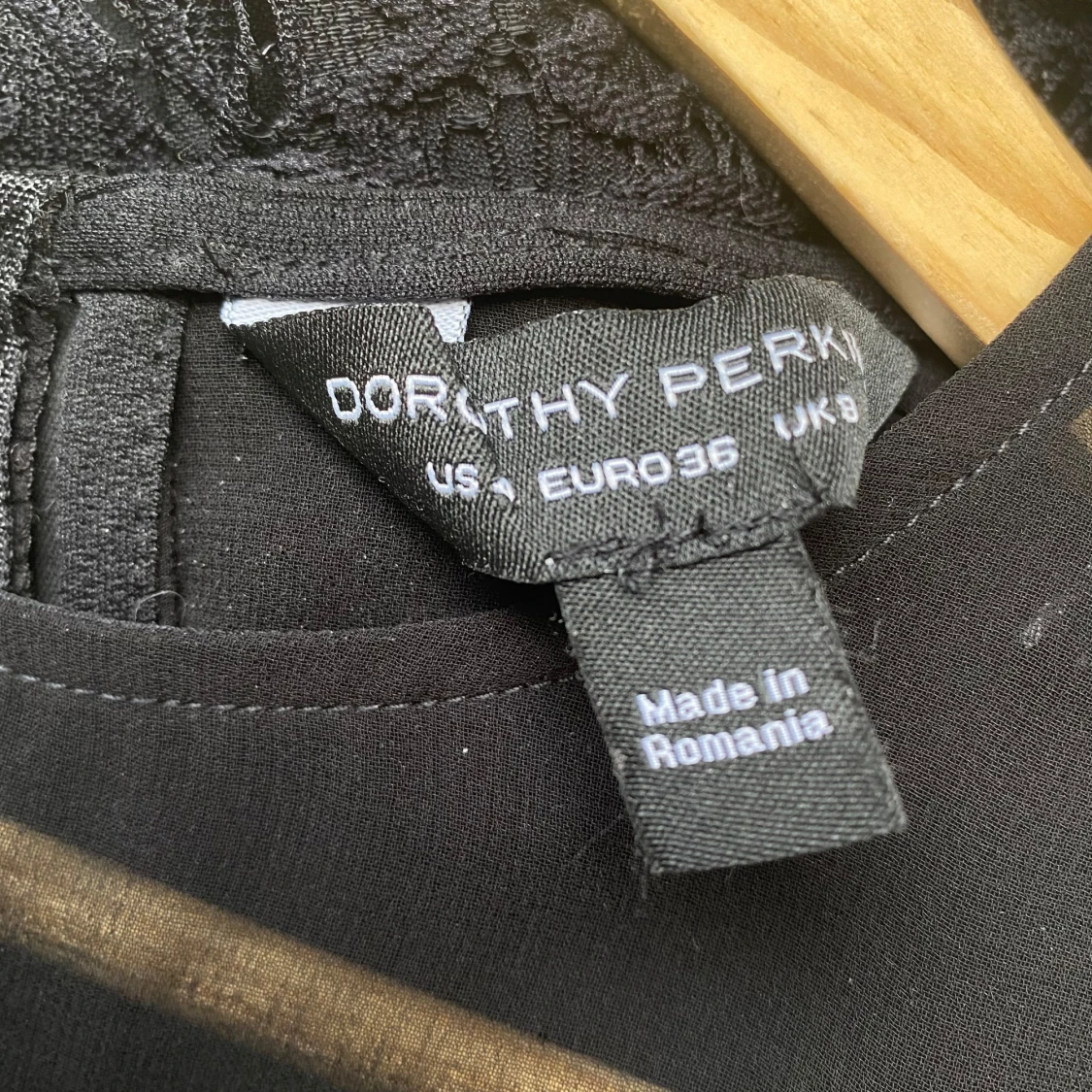 Svart spetsklänning med dragkedja - 4