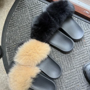 Sandaler - Båda för 80kr. Strl 42