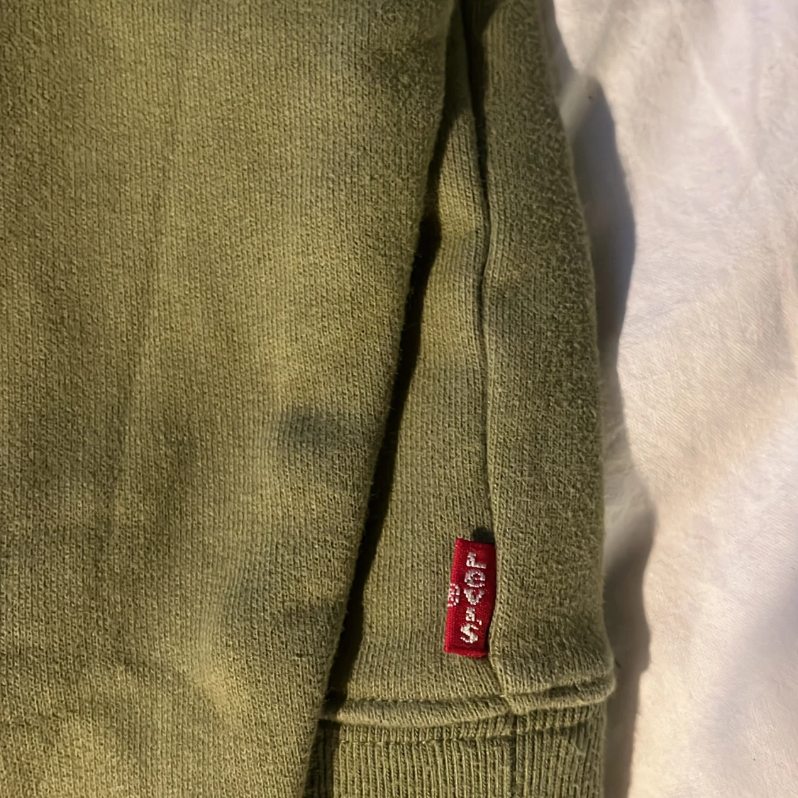 Olivgrön sweatshirt från Levi's XS - 4