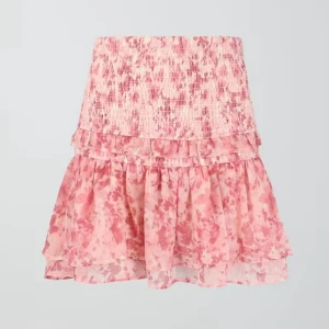 Rosa kjol - Säljer nu denna fina rosa sommriga kjol från Gina tricot. Den säljs inte längre på hemsidan men säljer för att den inte kommer till användning längre. Köpt för 359kr och pris kan diskuteras. skriv för fler bilder❣️❣️