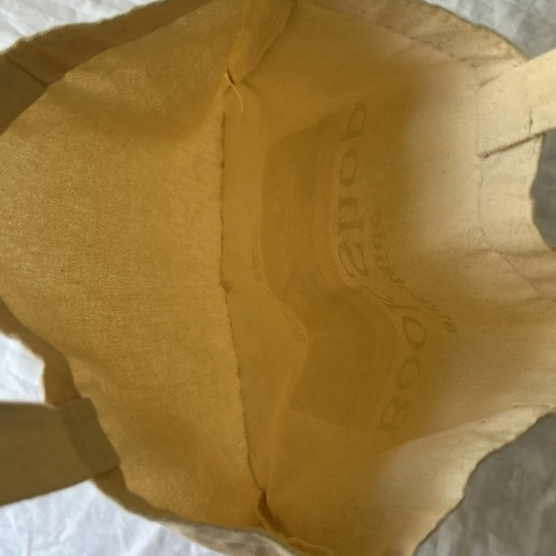 Beige tygkasse med Book Shop-tryck - 2