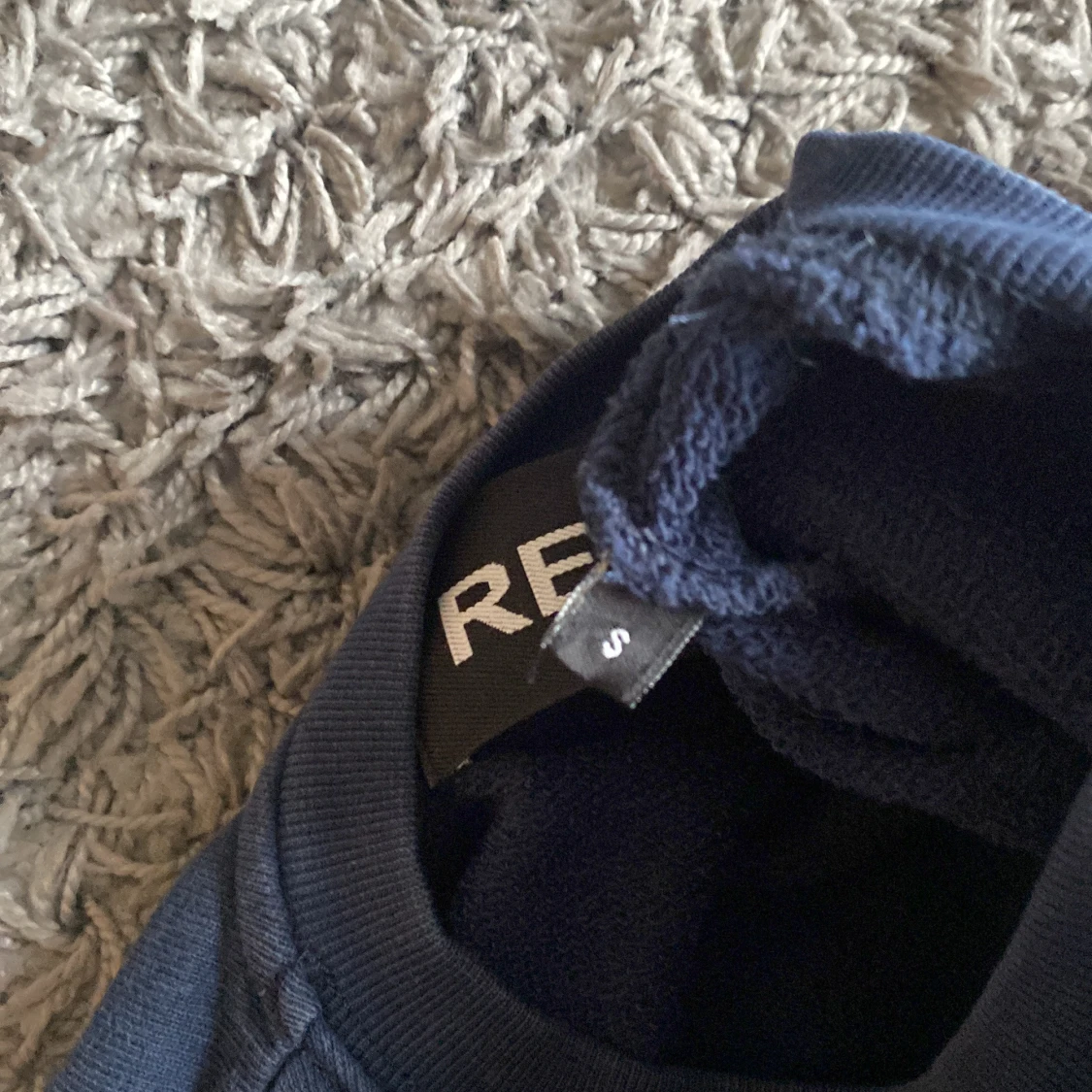 Mörkblå sweatshirt från Replay - 2