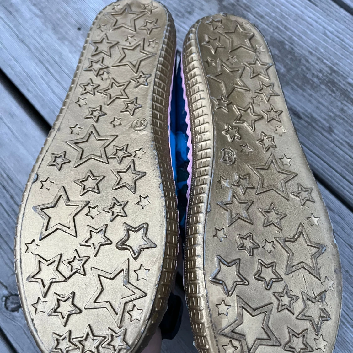 Färgglada sneakers med paljettdetaljer från PRGO - 1