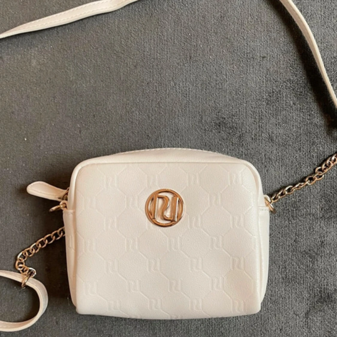 Vit axelväska från River Island