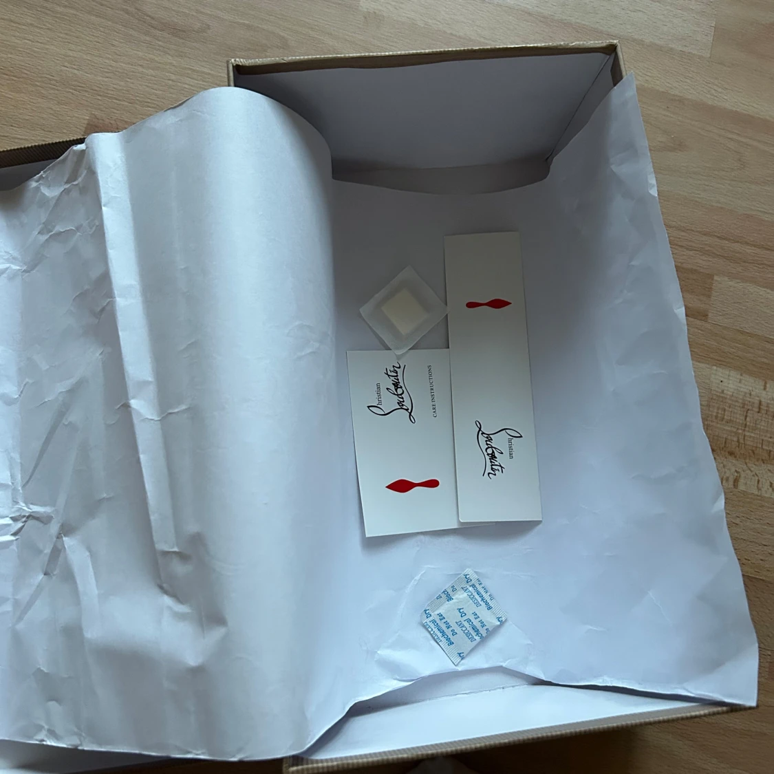 Svarta sneakers från Christian Louboutin - 4