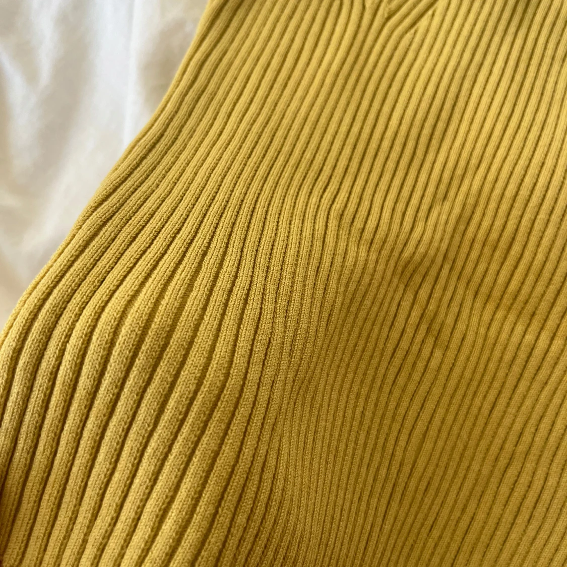 Gul ribbad topp från H&M - 4