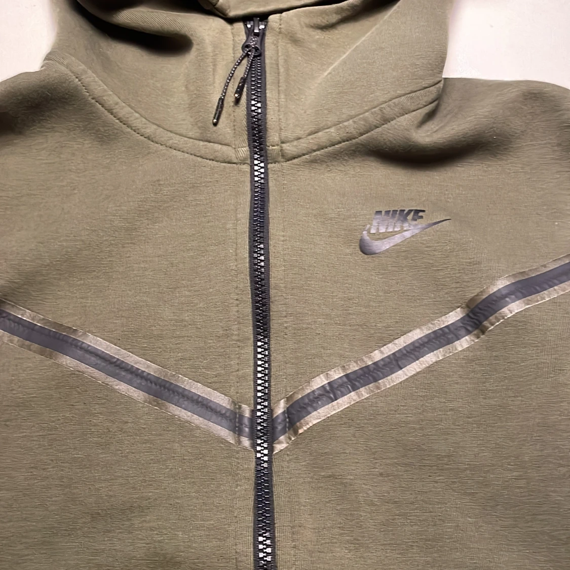 Grön  niketech - 1