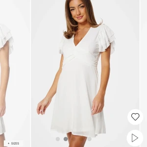 Vit klänning från Bubbleroom - perfekt för sommaren eller student 💕