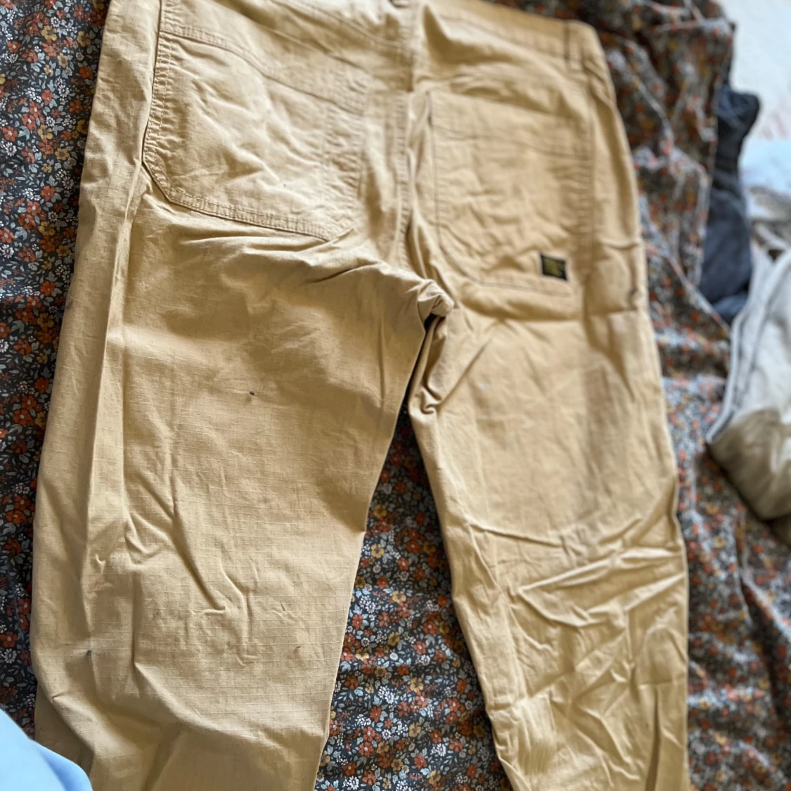 Beige byxor från Vailent - 2