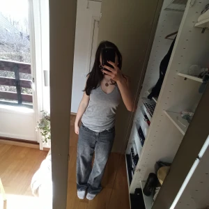 Grå linne - Säljer en grå linne från Tezenis som har aldrig använts. 