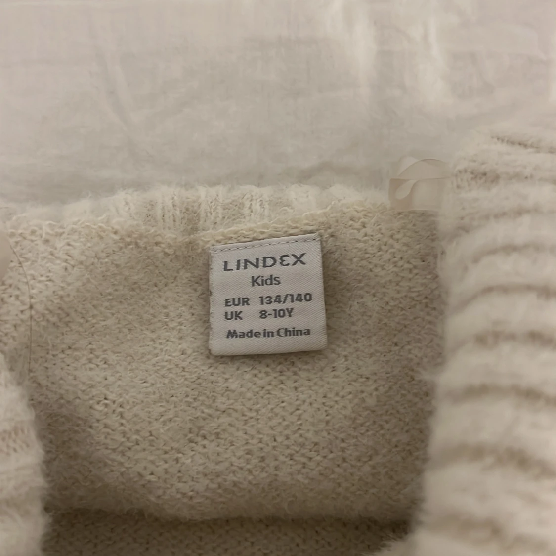 Vit stickad tröja från Lindex - 2