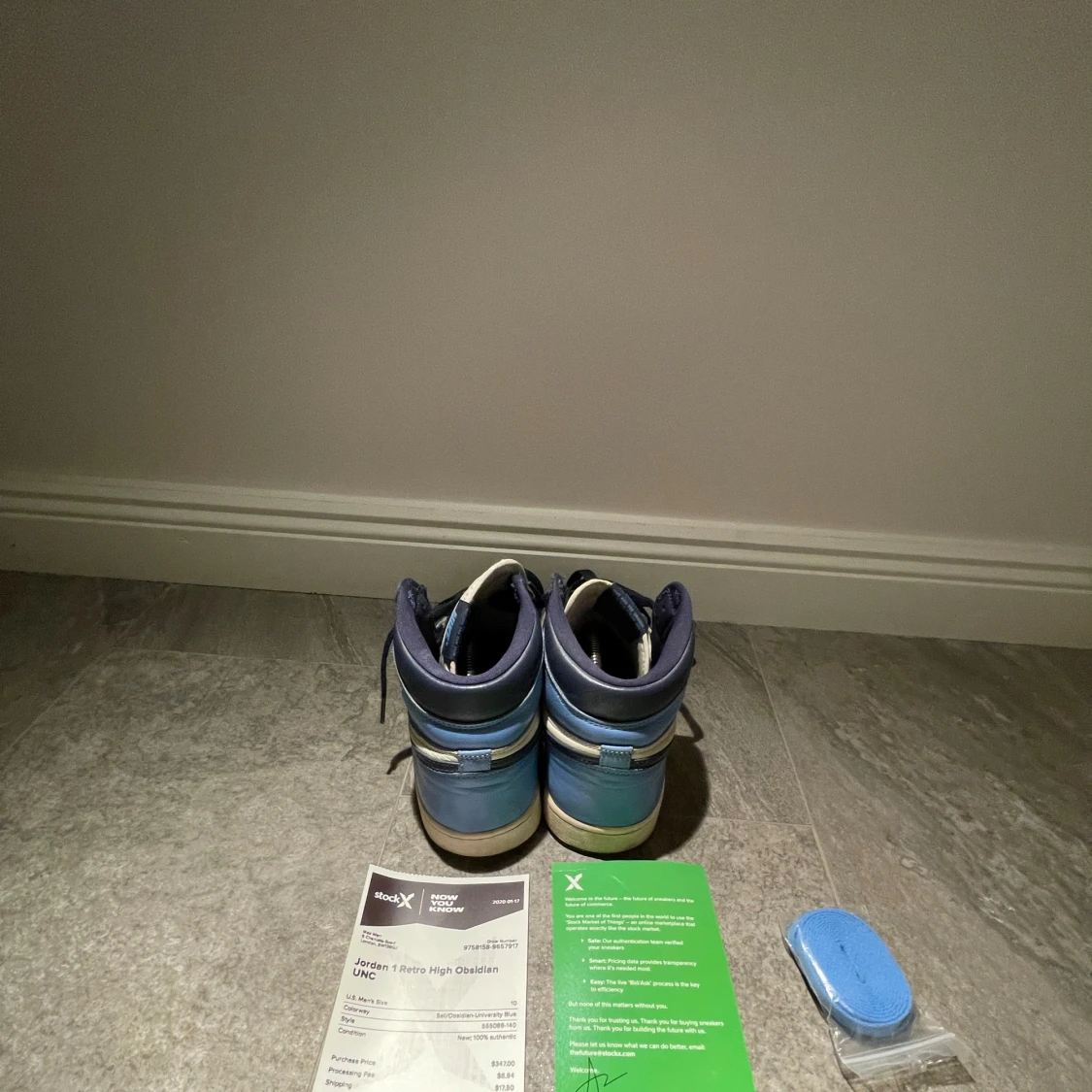 Nike Air Jordans High Obsidian - 4