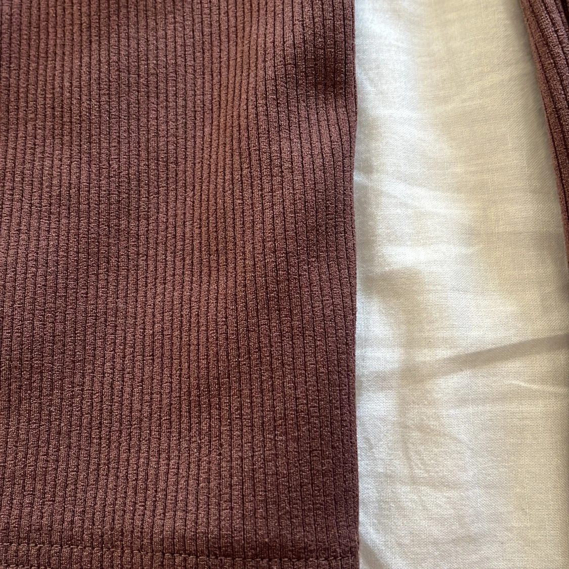 Bruna ribbade bootcutbyxor - 1