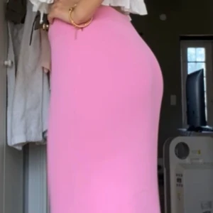 Ny långkjol  - Helt oanvänd 