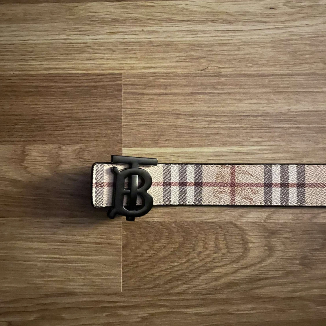 Burberry rutigt skärp med B-spänne - 4