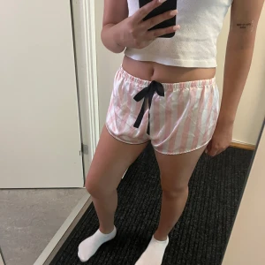 Pyjamas shorts - Säljer då den inte kommer till användning.