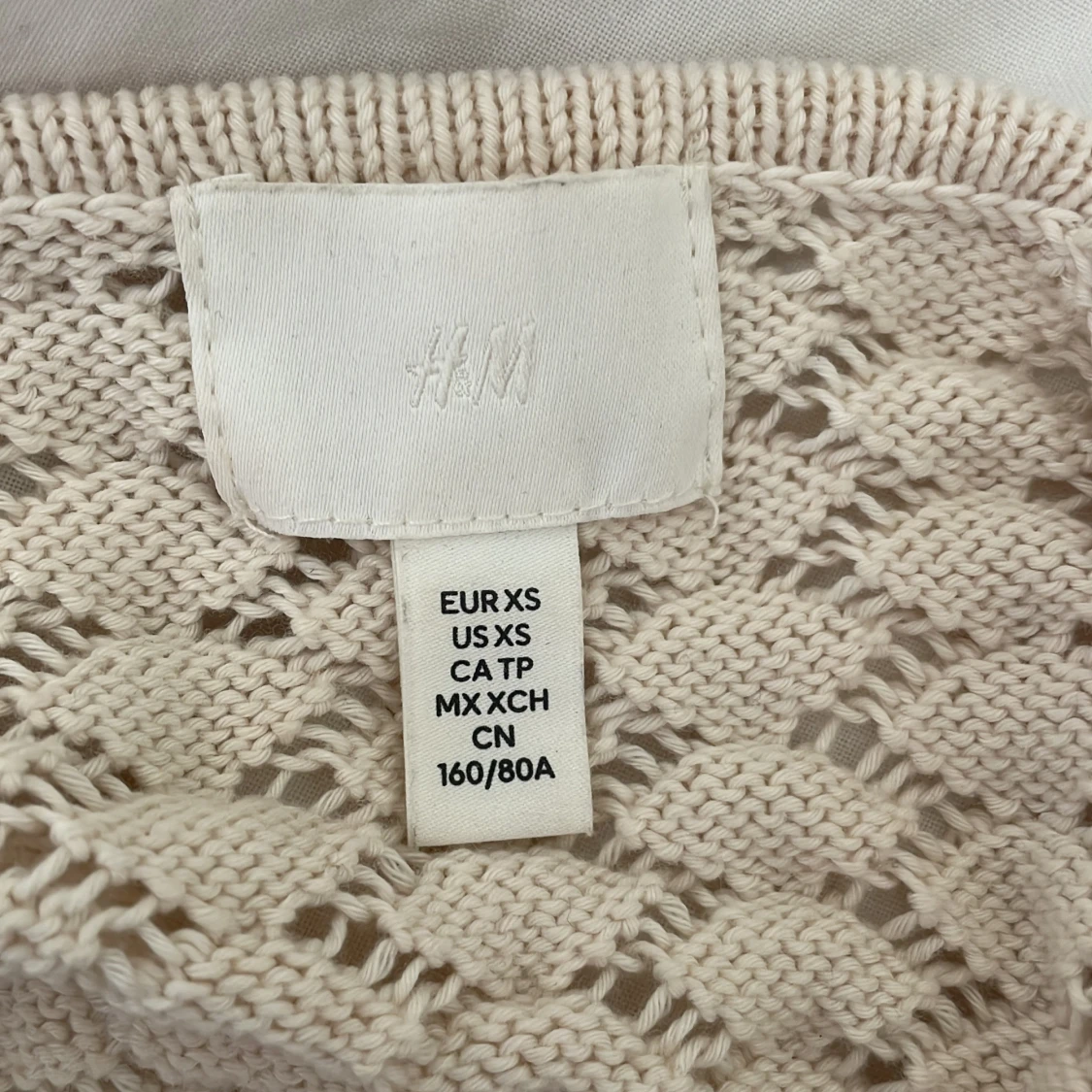 Beige stickad linnetopp från H&M - 2