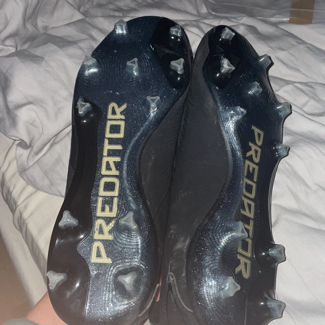 Adidas Predator svarta fotbollsskor ny pris 1600 - 2