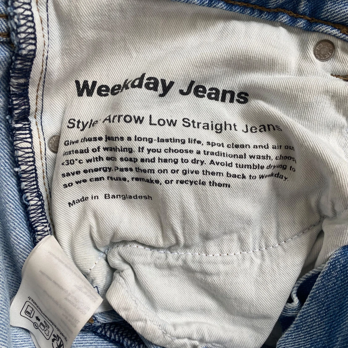 Weekday Arrow Low Straight Jeans ljusblå - 2