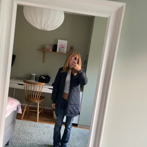 Helt ny oanvänd jacka - Helt ny och oanvänd kappa/jacka från name it i storlek 146 men stor i storlek 