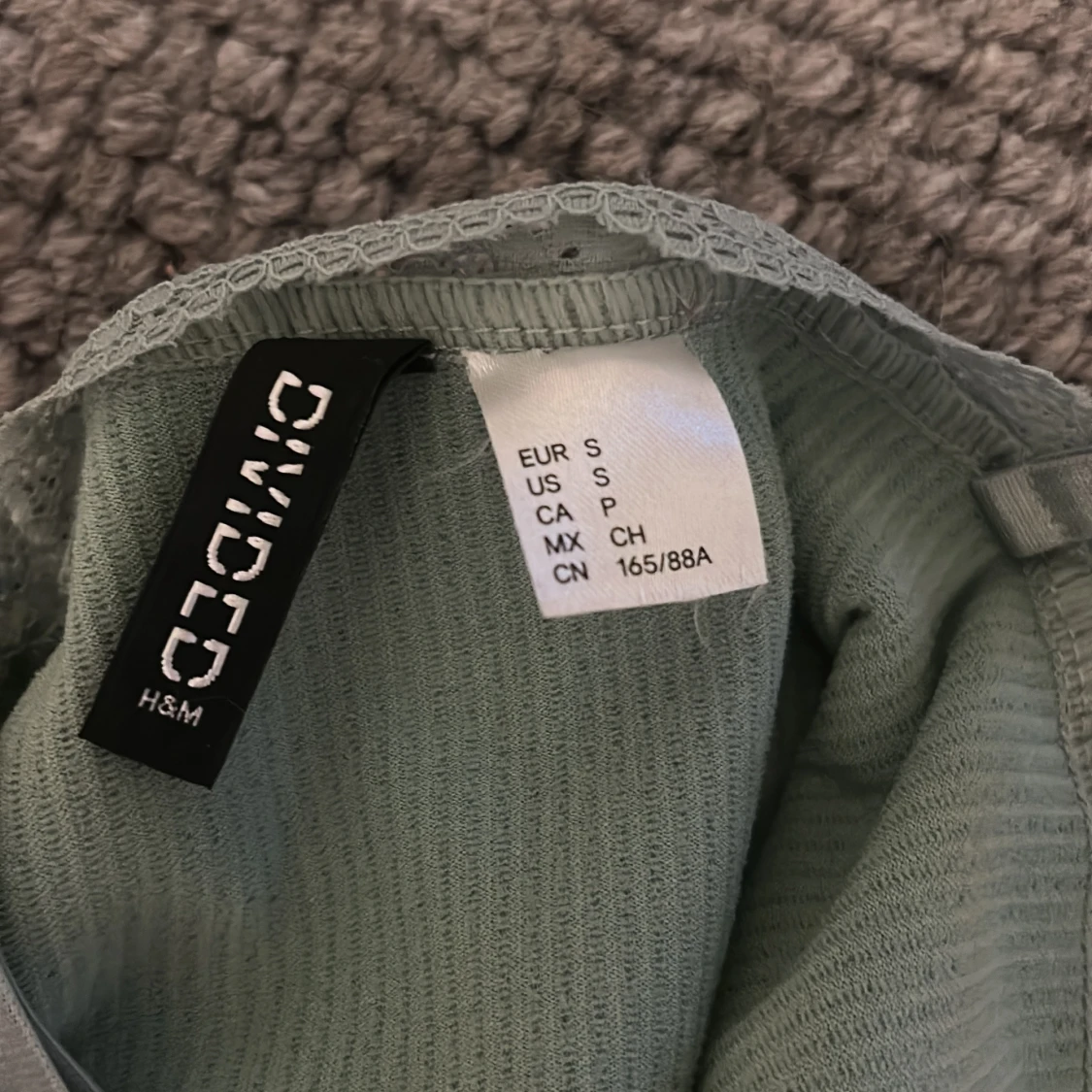 Ljusgrön ribbad klänning H&M Divided - 2