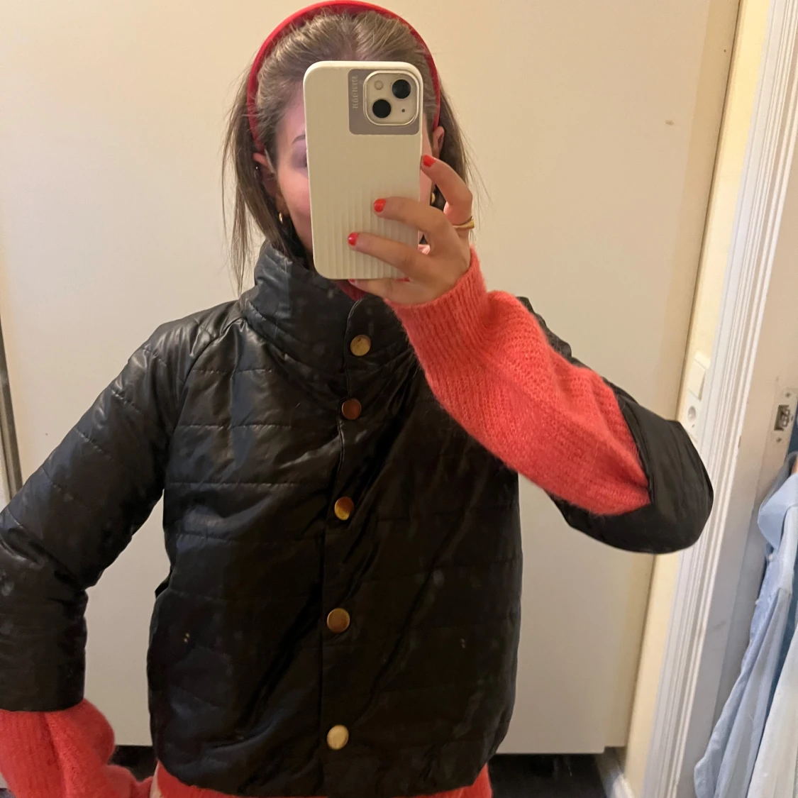 Svart trekvartsjacka 