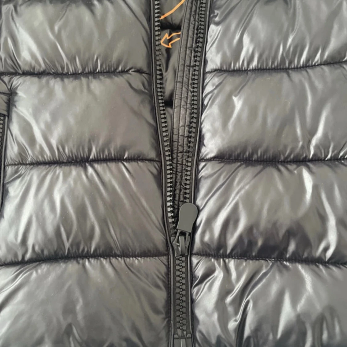 Svart pufferjacka från Save The Duck - 1