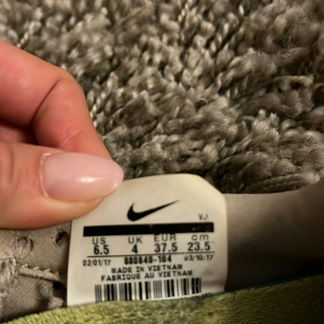 Grå Nike sneakers i mesh, stl 37.5 - 3