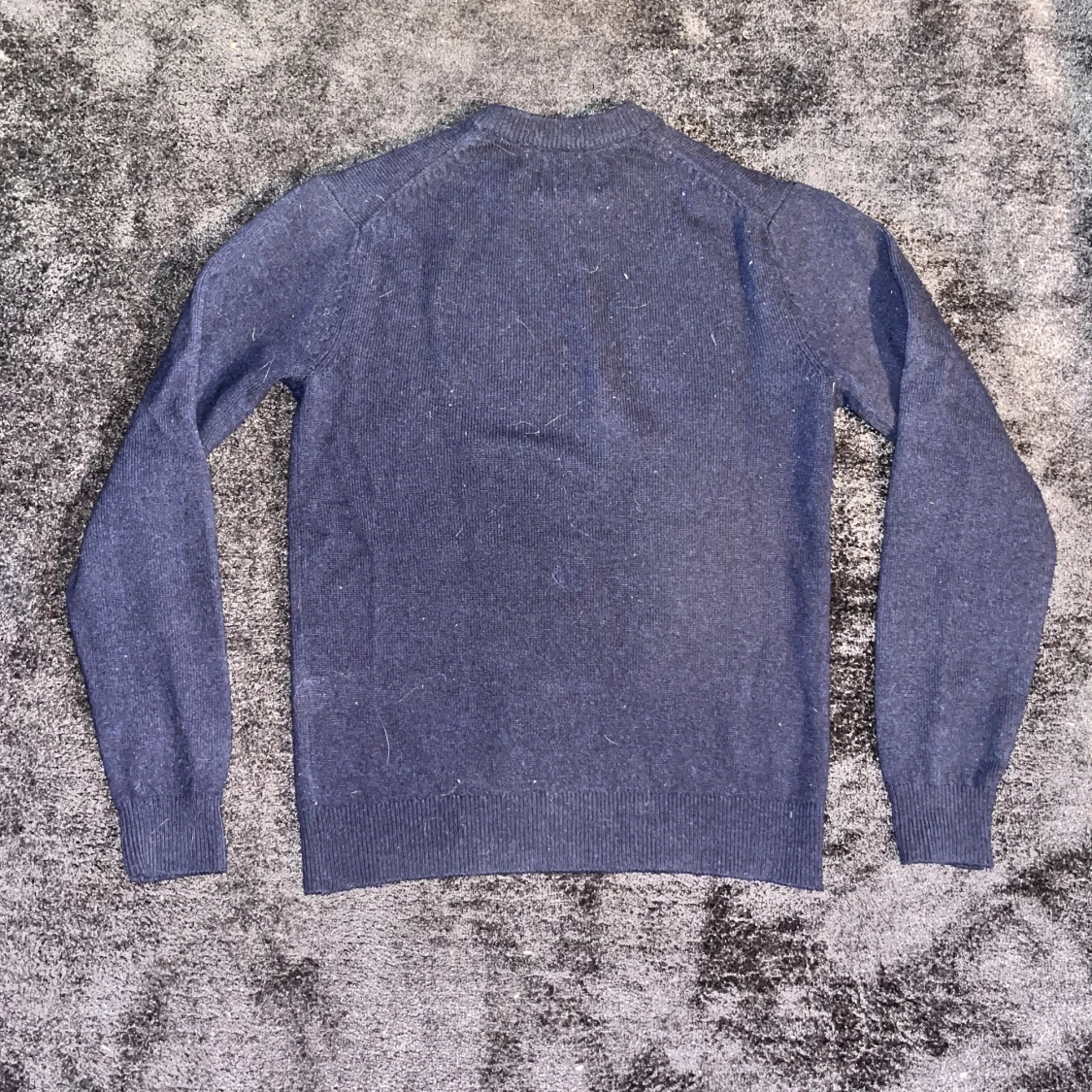 Mörkblå merinoull tröja med rund hals - 1