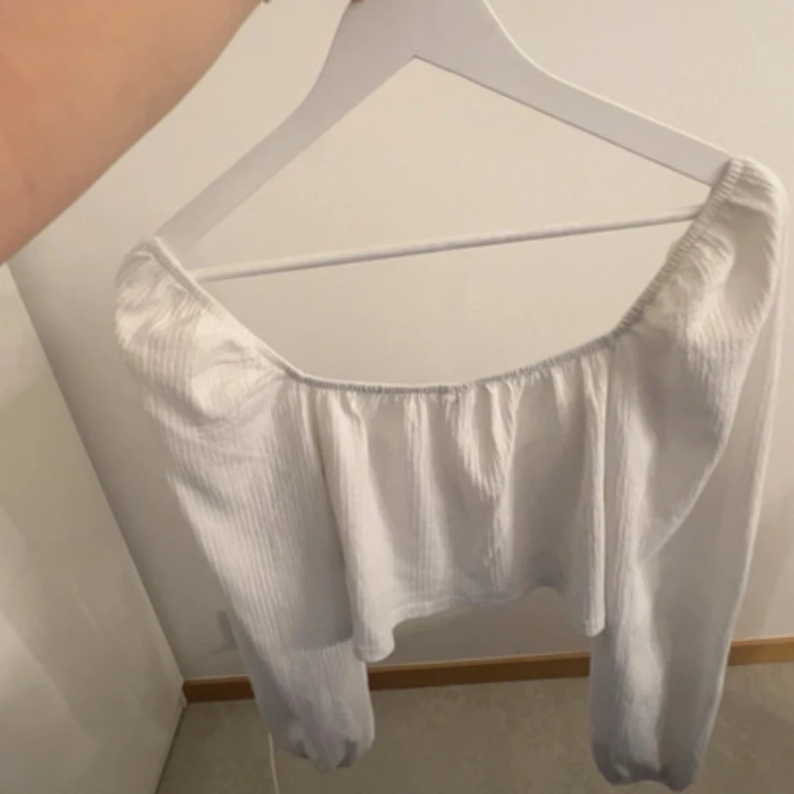 Vit offshoulder topp från Only - 1