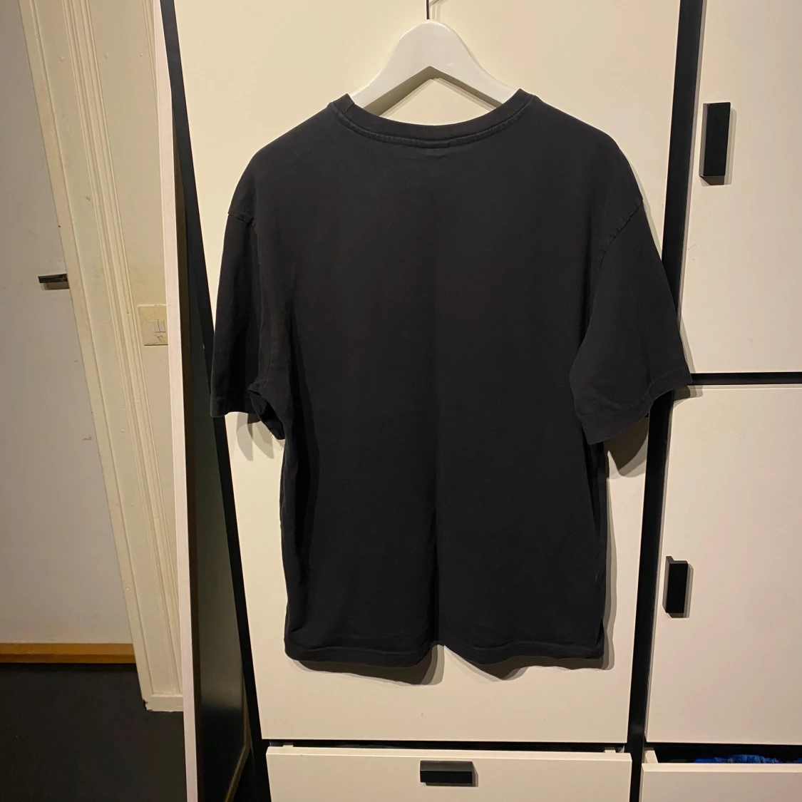 Svart t-shirt med SMILEY-tryck från H&M - 1