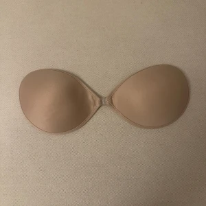 Självhäftande bh - Självhäftande bh