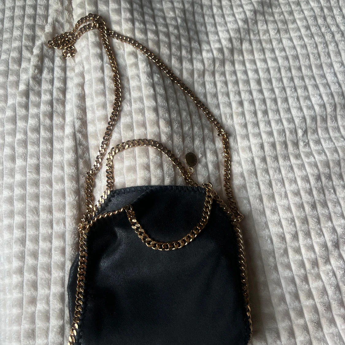 Svart axelväska från Stella McCartney