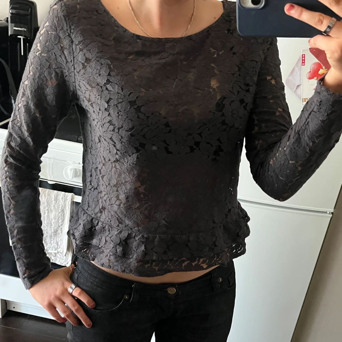 Grå spetsblus med lång ärm - 1