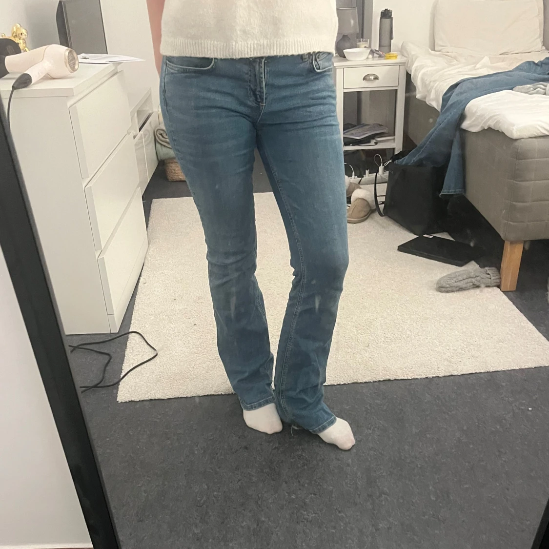 Blå bootcut jeans från ZARA - 1