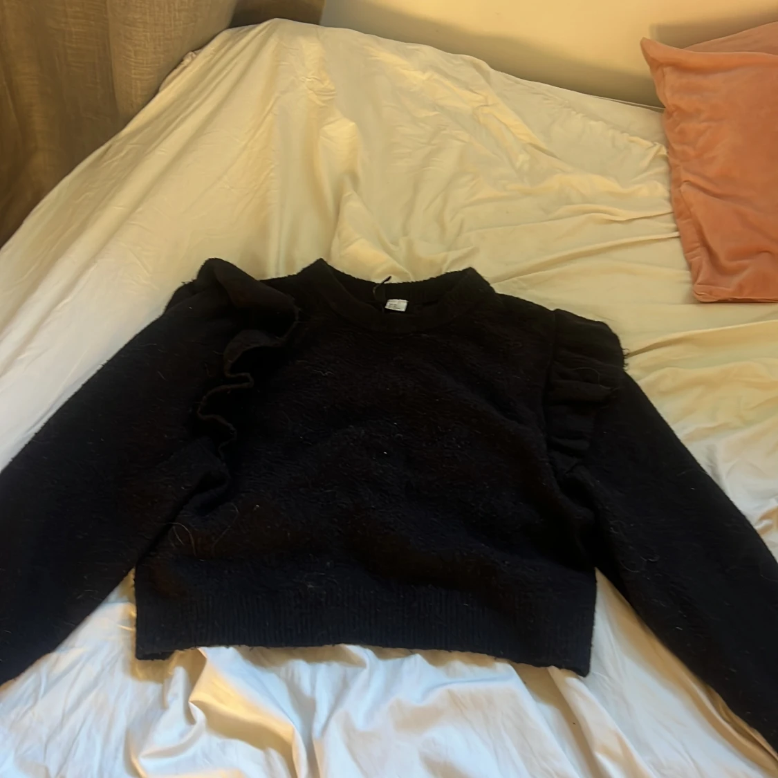  tröja med volangdetaljer - 1