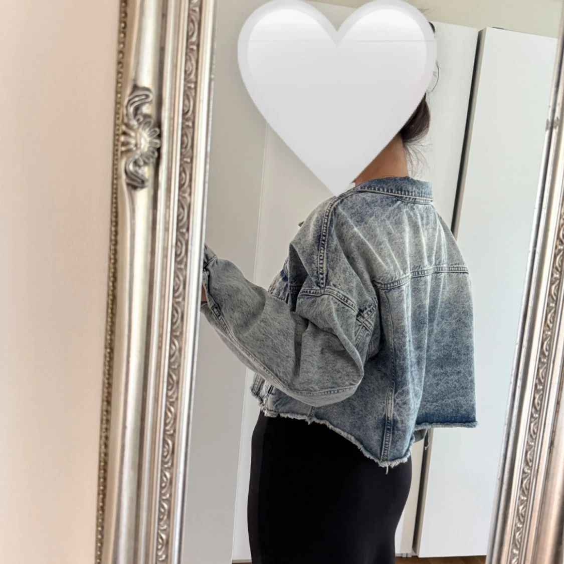 Croppad jeansjacka från NA-KD - 2