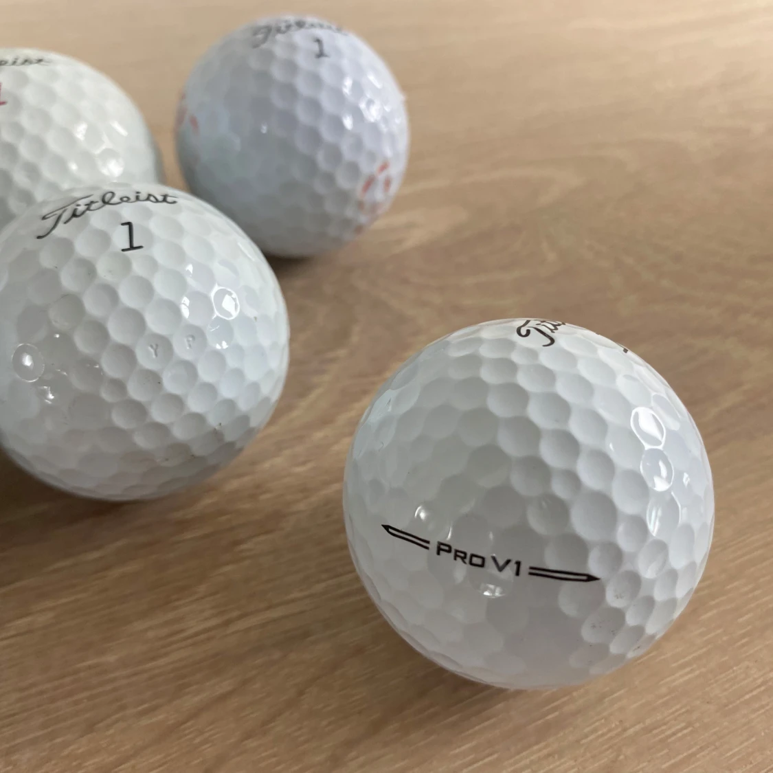 46 stycken Titleist PRO V1  - 2