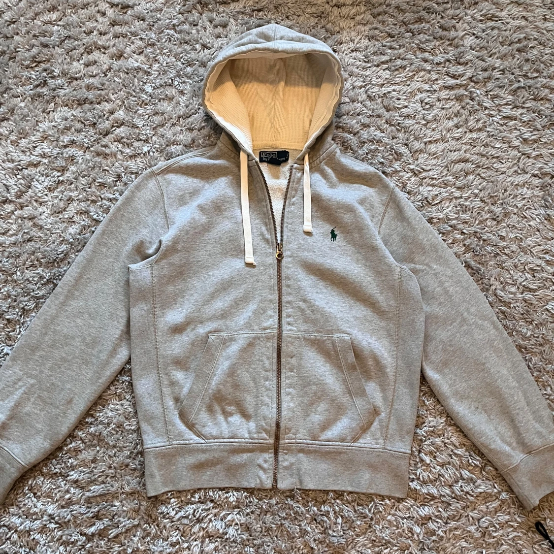 Grå hoodie från Polo Ralph Lauren